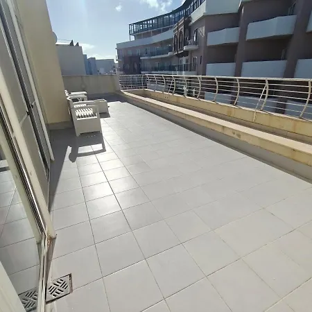 Qawra Penthouse With Seaviews, 2 Bedrooms, 2,5 Baths