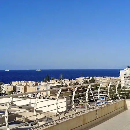 Qawra Penthouse With Seaviews, 2 Bedrooms, 2,5 Baths