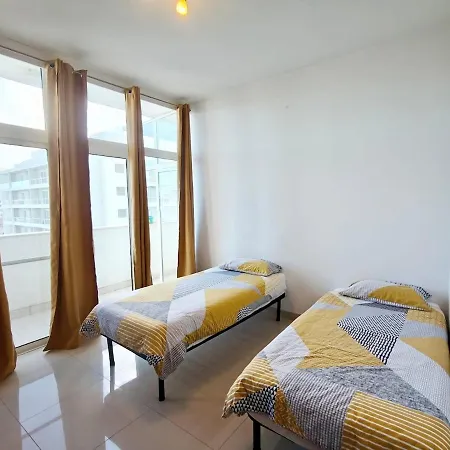 Qawra Penthouse With Seaviews, 2 Bedrooms, 2,5 Baths 아파트 *